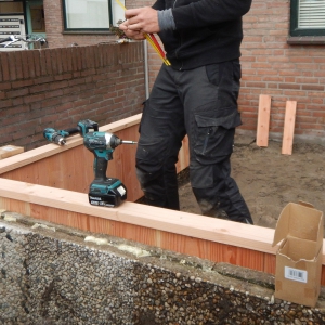 Verhoogde plantenborder Leiderdorp 8