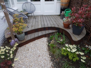 Vlonder-eiken-hout-cortenstaal-rond