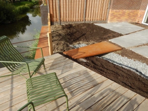 Moderne-tuin-beton-terras-woonbeton-betonvloer-polybeton-gepolierd-3