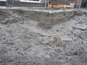 Aanleg-wadi-met-stapelmuurtje